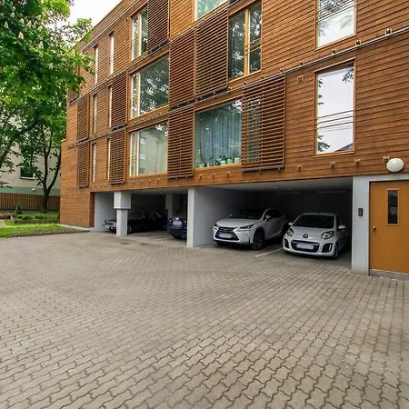 Apartment Comfortable 3 Bedroom In City Center